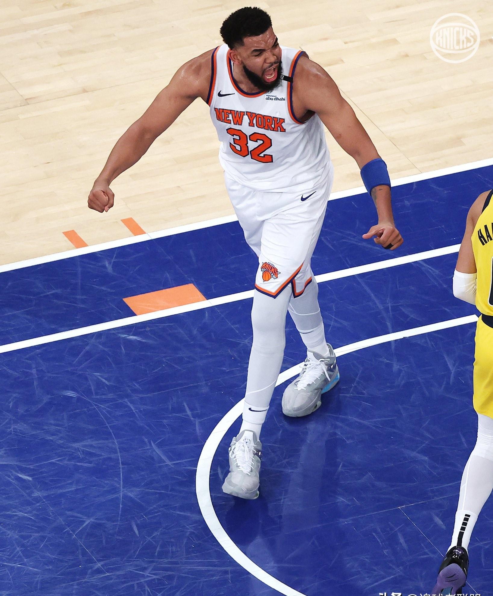 关于今晚NBA季后赛焦点战，纽约尼克斯单刀错失，悬念犹存，身体对抗强度拉满的信息