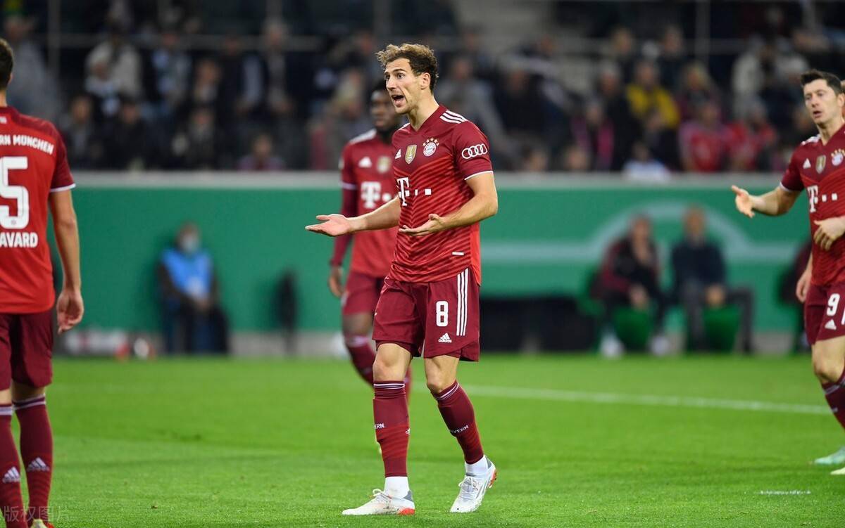 广州恒大中场换下穆里奇的视频